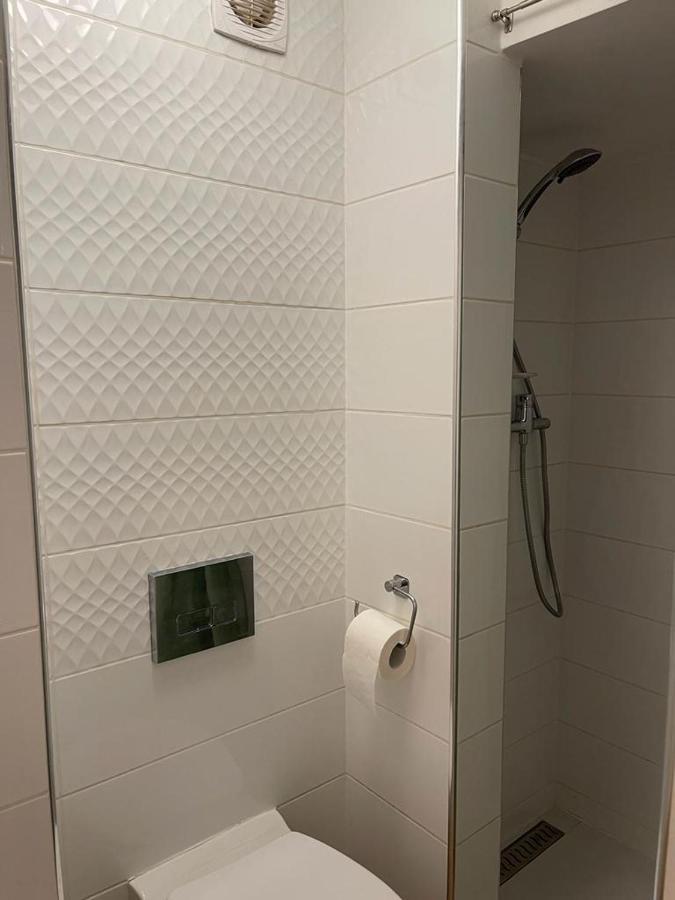 Maly Apartament Z Kuchnia I Lazienka Apartamento Estetino Exterior foto